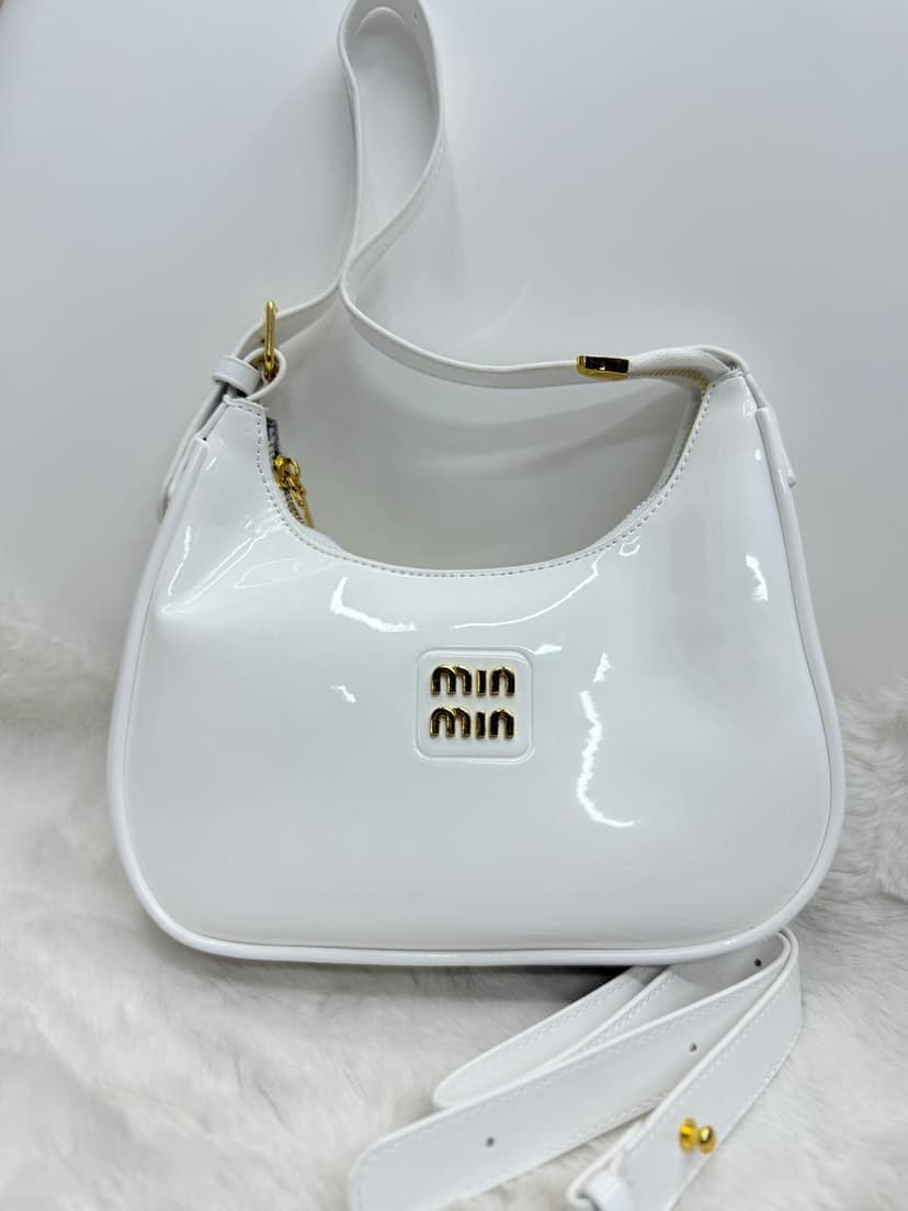 New minmin glossy purse